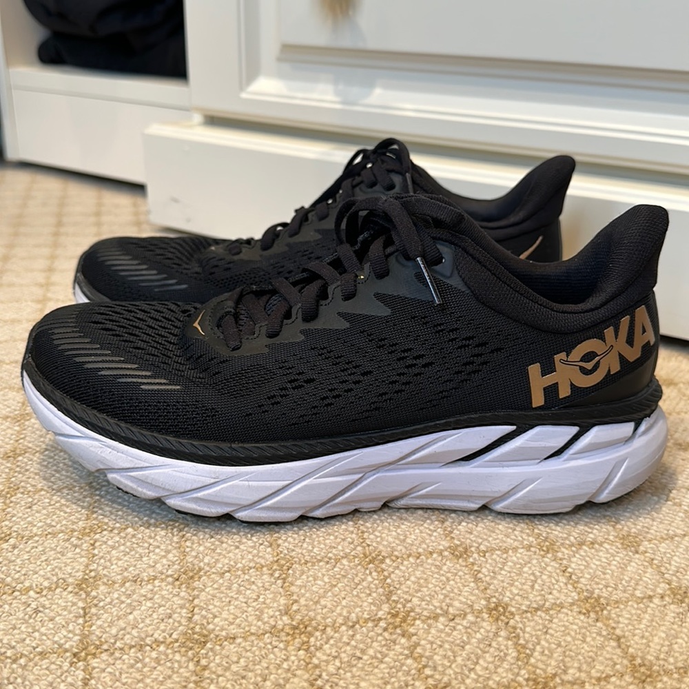 Hoka Clifton 7 Size 8 Medium